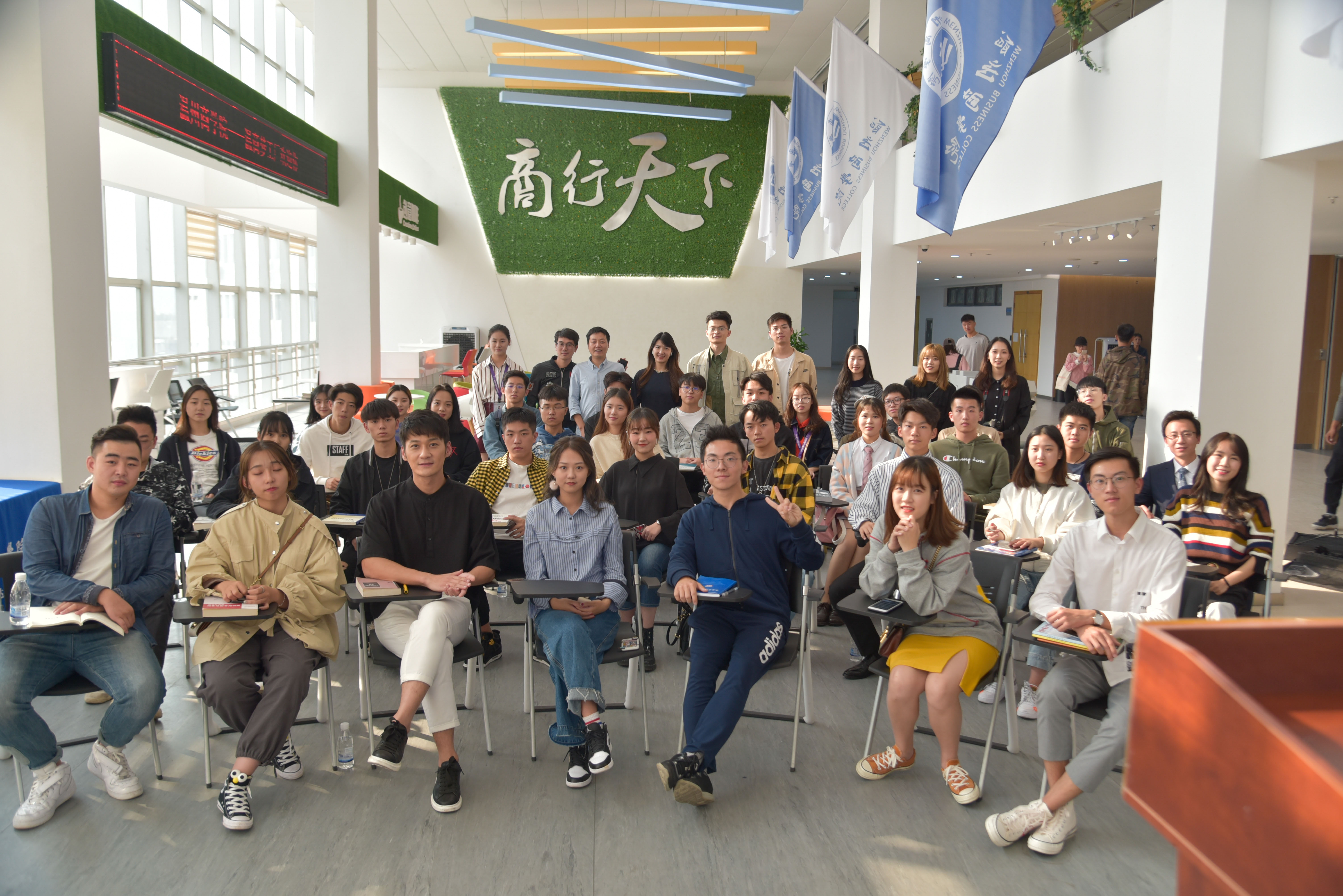 2018.10.31 溫州三家人拍攝花絮 斯晗 (13).jpg