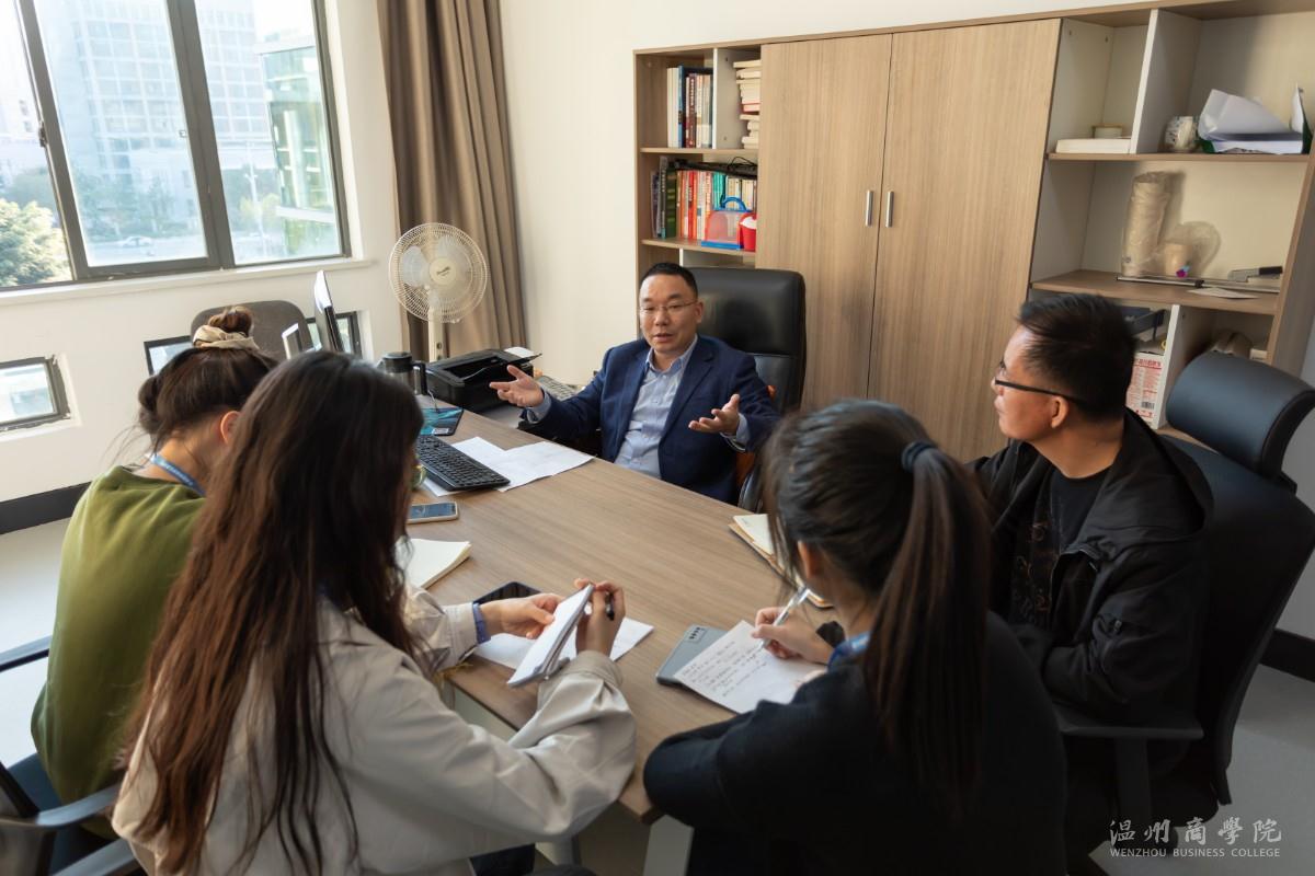2021.11.8院長采訪2 黃箴言 .jpg
