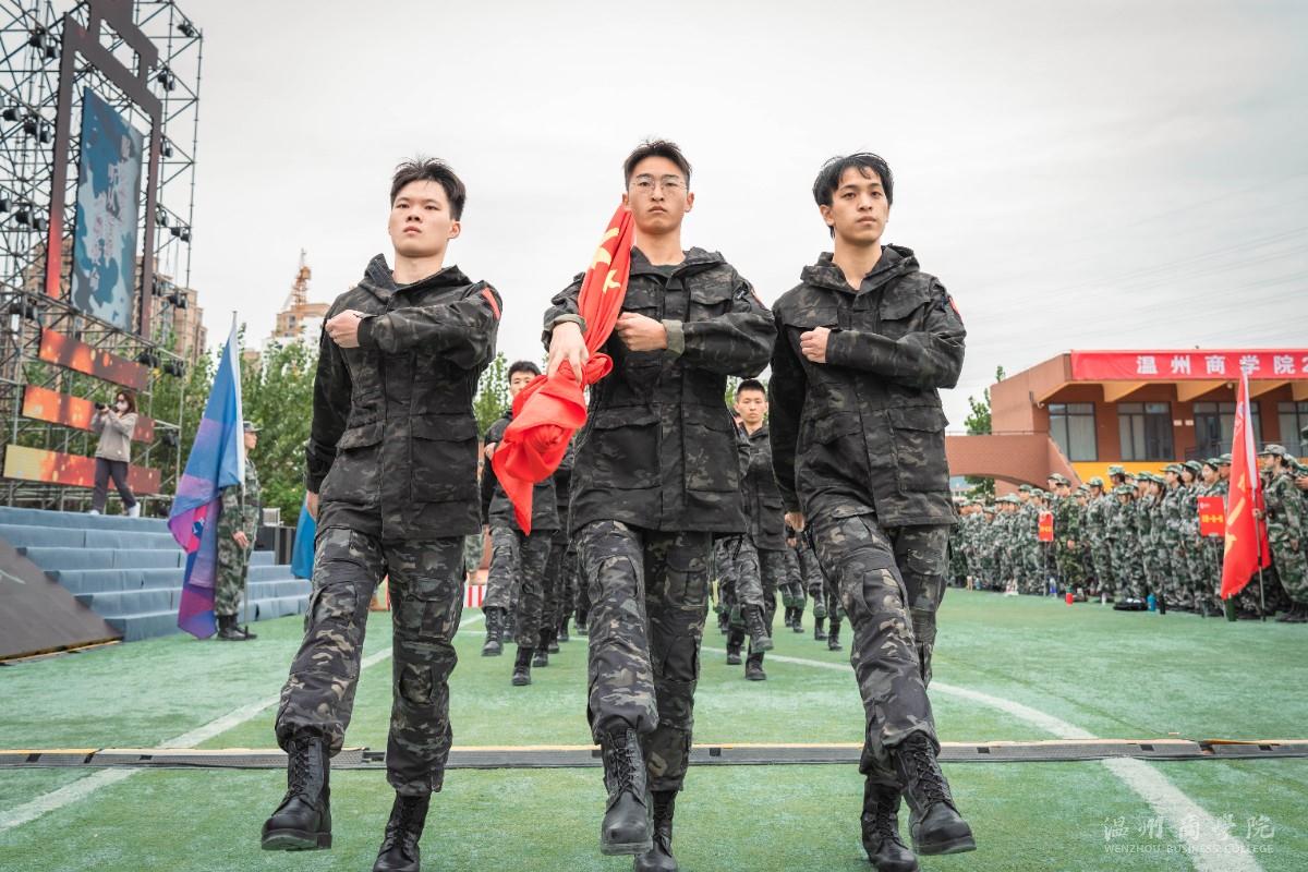 2022.10.17 國旗護衛隊 近景2 羅欣怡_攝.jpg