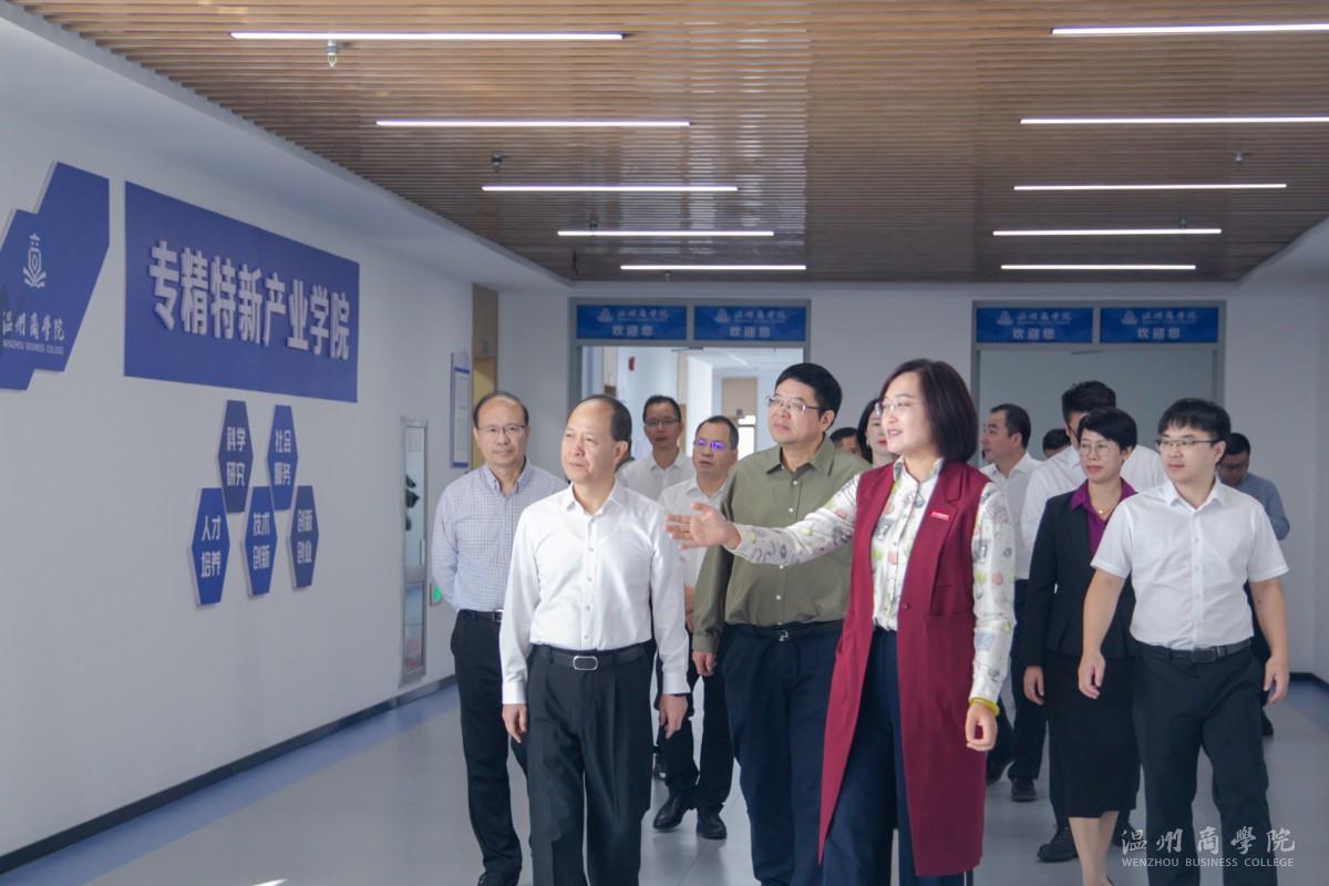 市長參觀.jpg