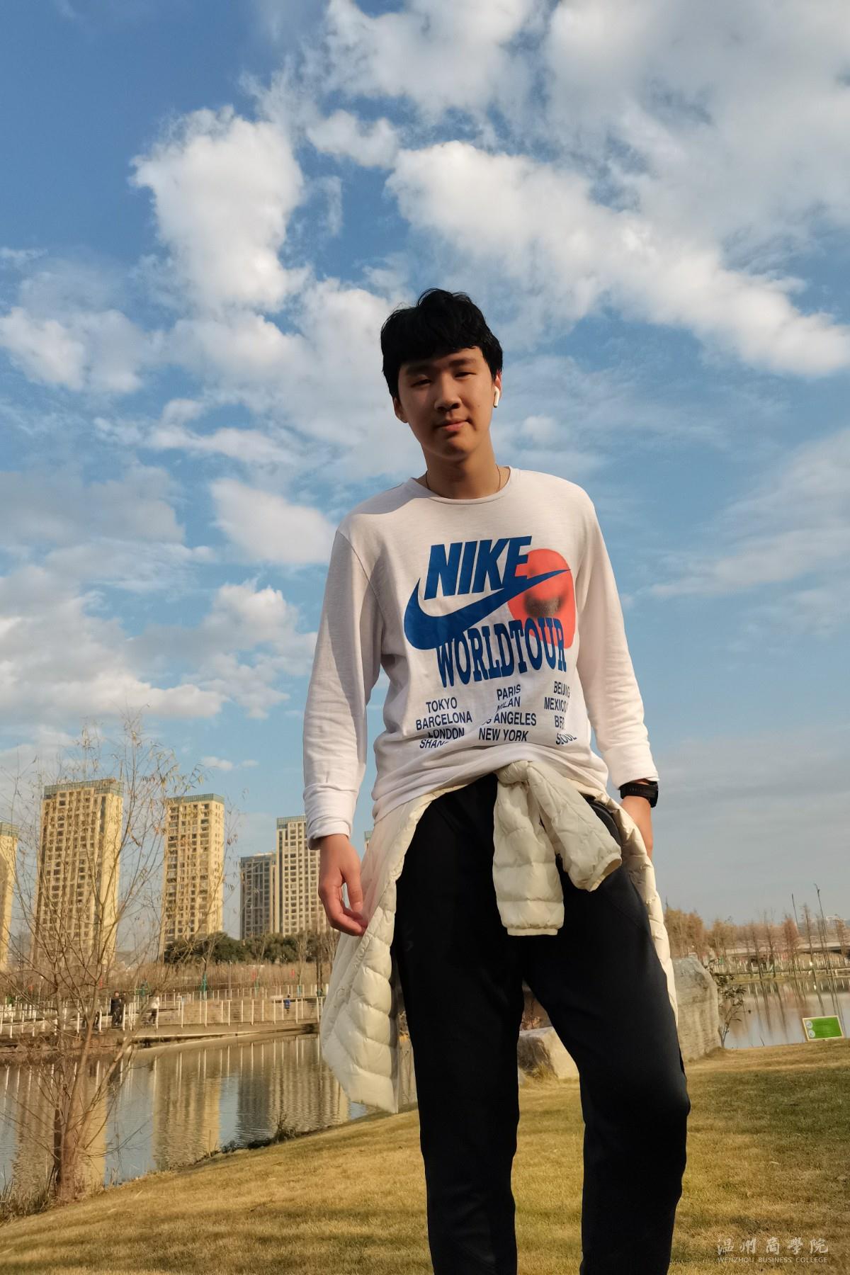 吳 琦.jpg